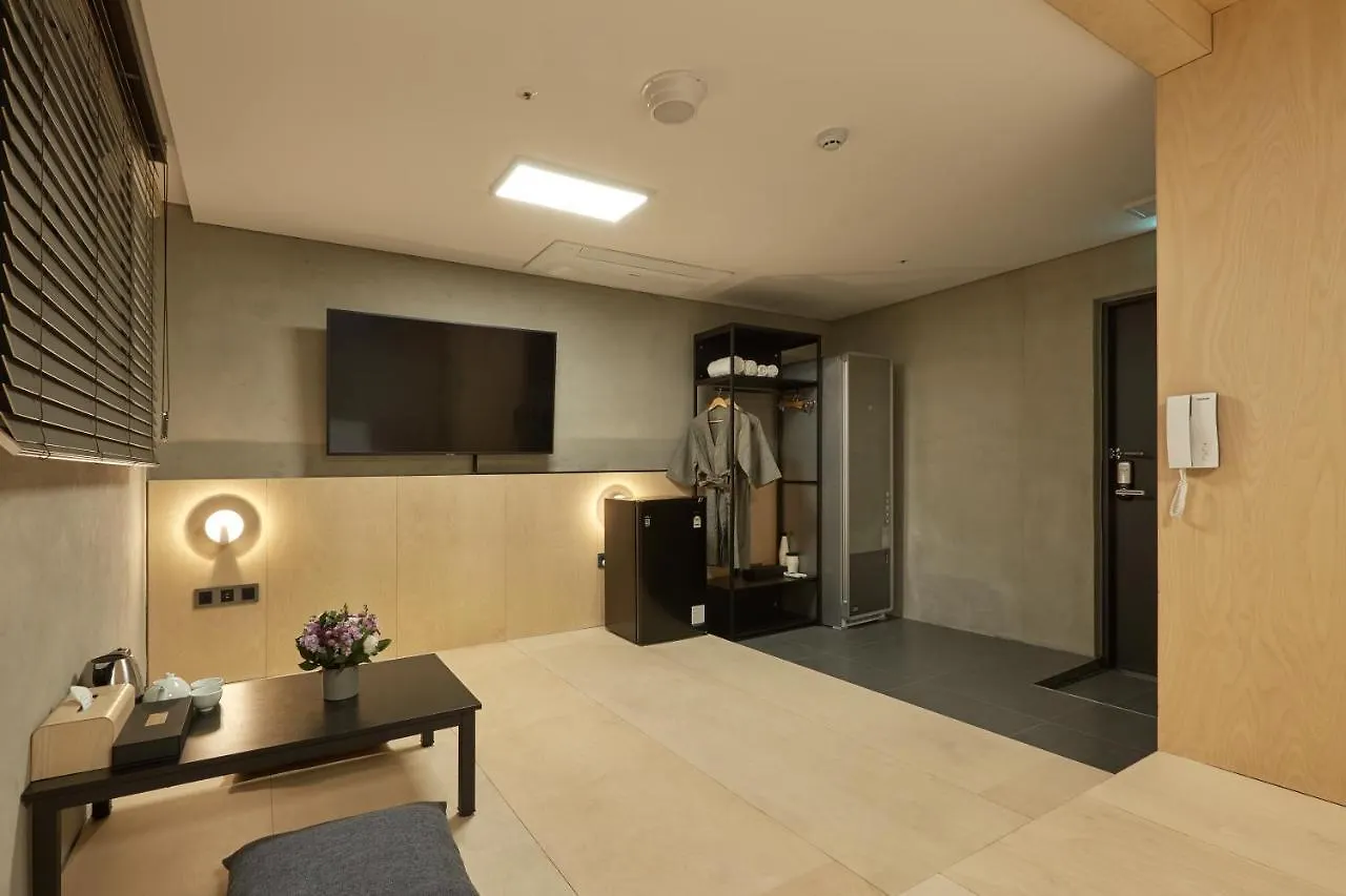Slow Stay Da Seoul Hotel